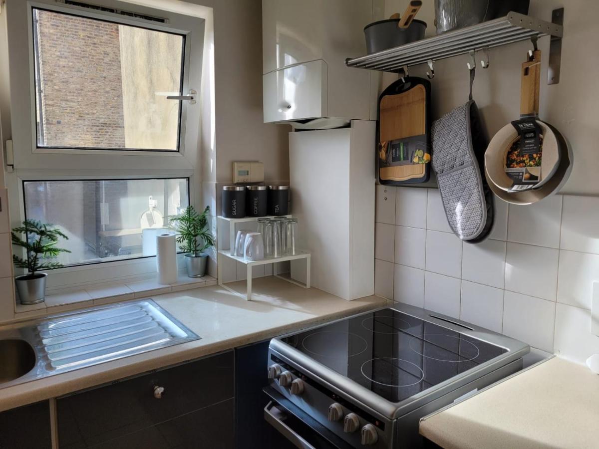 Stunning 1 Bedroom Apartment In Londra Exterior foto