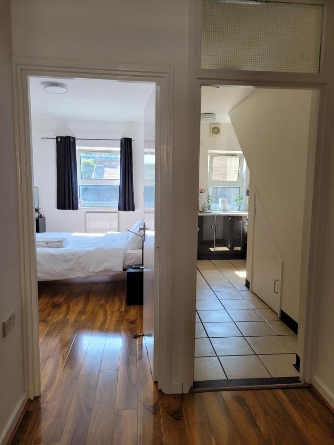 Stunning 1 Bedroom Apartment In Londra Exterior foto